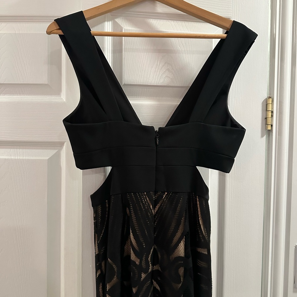 BCBGMaxAzria Black V-Neck Jumpsuit - Picture 4 of 4